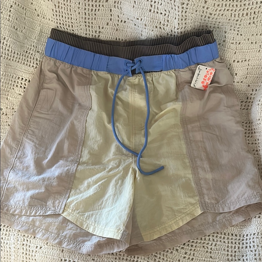 Women’s NWT Free People color block shorts 🩳 ☀️